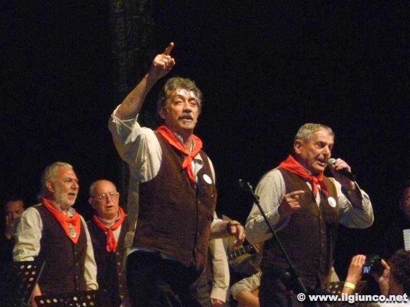 Il Coro dei Minatori di Santa Fiora al Festival dei giochi di strada di Verona