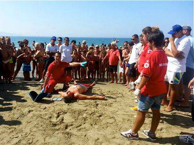 Croce Rossa, un’estate in prima linea: a Follonica 35 interventi al giorno