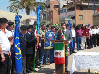 Inaugurato a Marina di Grosseto il monumento ai caduti in mare