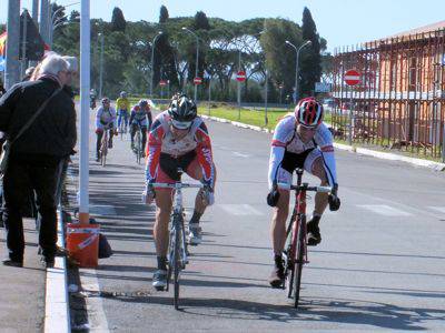 Ciclismo: Roggiolani vince il trofeo Borzi in volata. Nocciolini superato di un soffio