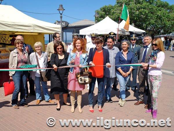 Taglio del nastro per Piazze d’Europa. Follonica pronta per l’evento – FOTOBOOK