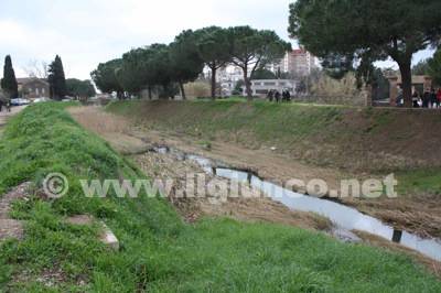 Fogne irregolari a Follonica: presenze fecali nel Petraia e alla Gora delle Ferriere