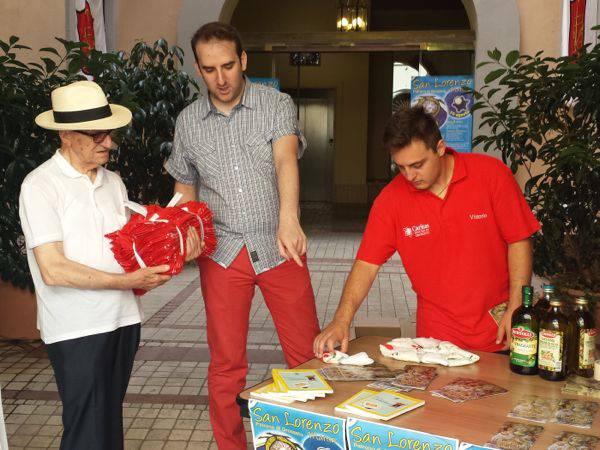 50 Scatole di cibo e 4 mila euro: ecco il primo resoconto della raccolta di San Lorenzo