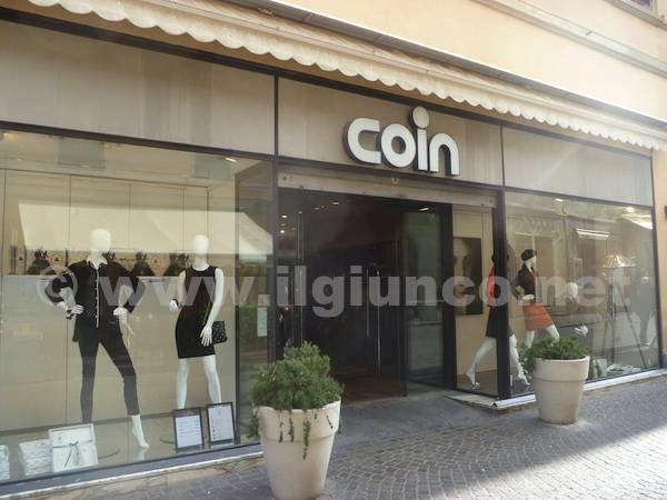 Coin chiude, al suo posto arriva H&M. Preoccupazione per il futuro dei dipendenti