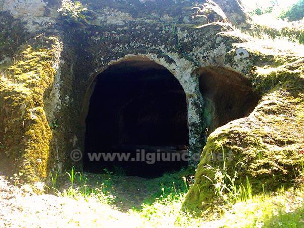 Passeggiata digitale tra le antiche rovine di Vitozza: quando la modernità incontra la storia