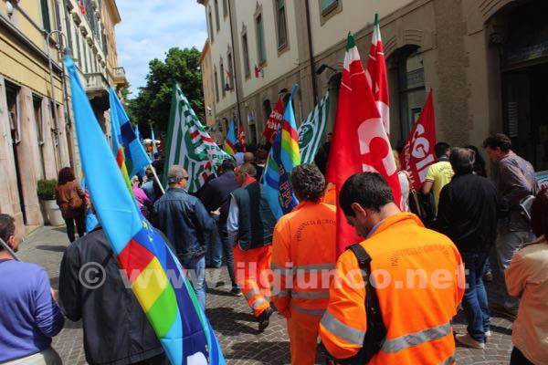 Riforma delle Province, dipendenti di nuovo in piazza – Tutte le FOTO e il VIDEO della protesta