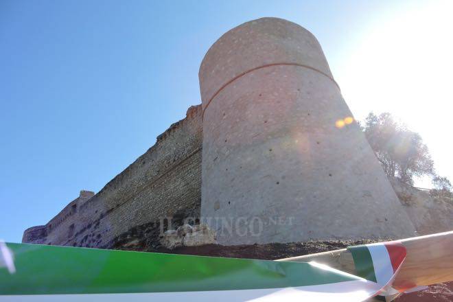 Dopo il crollo e l’alluvione inaugurato il Torrione restaurato delle Mura