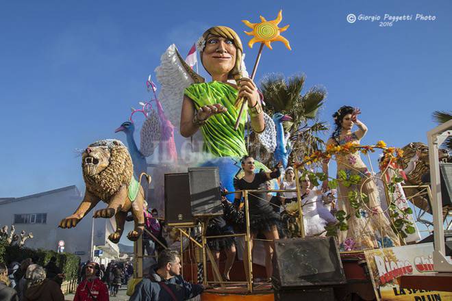 Seconda sfilata carnevale follos 2016