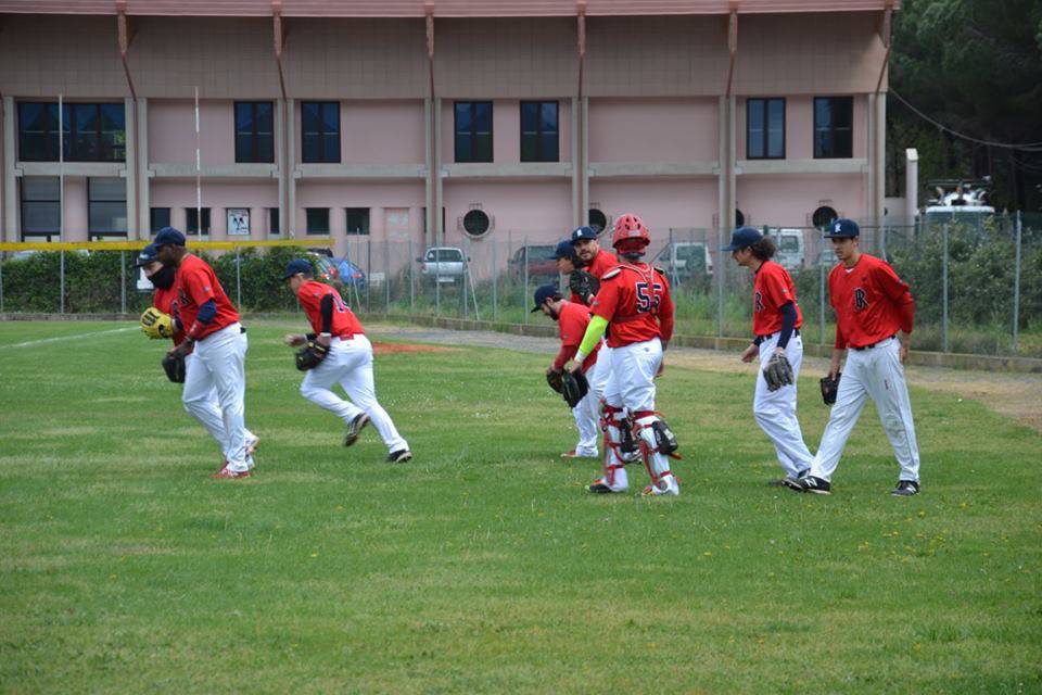 Baseball: Jolly Roger superstar, lascia al palo Le Pantere