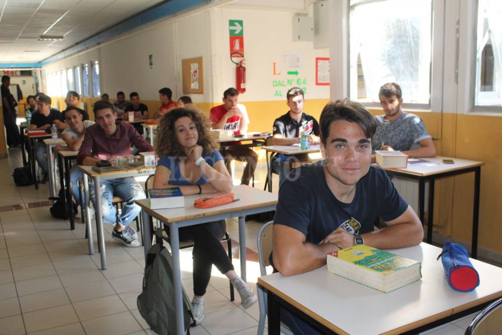 Maturità: da Eco al voto alle donne, gli studenti maremmani alle prese con il tema di italiano