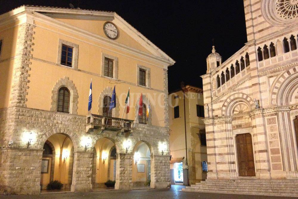 Grosseto aderisce all'”Earth Hour” del Wwf: «Un’ora a luci spente per il bene dell’ambiente»