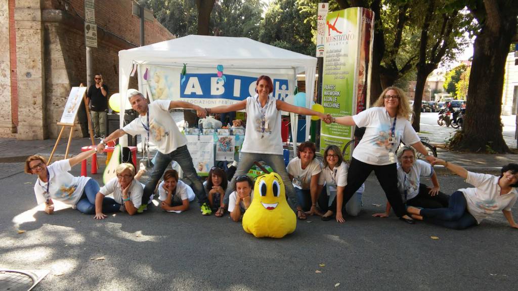 Le pere più buone aiutano i bambini: torna perAmore, perABIO