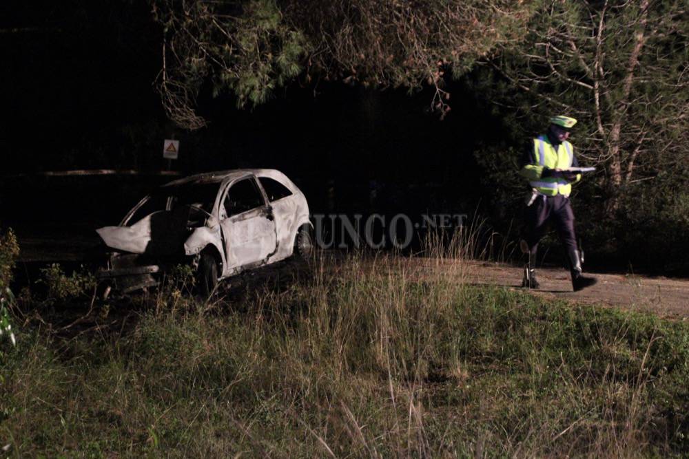 incidente collacchie nov 2016 auto bruciata