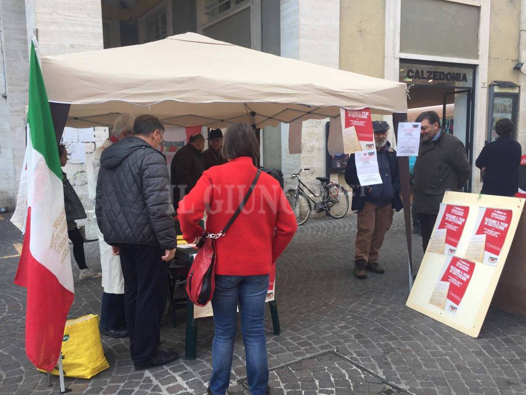 Lettera a prefetto e questore: «Bloccate le autorizzazioni a CasaPound, sono “fascisti del terzo millennio”»