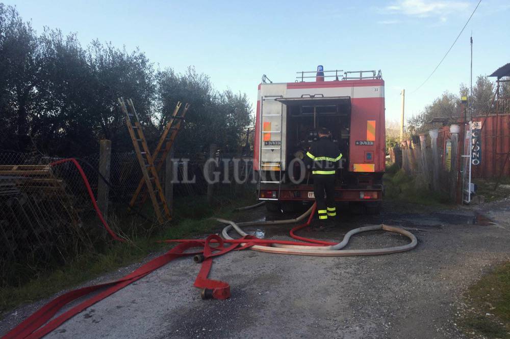 Incendio orto scansanese vvf