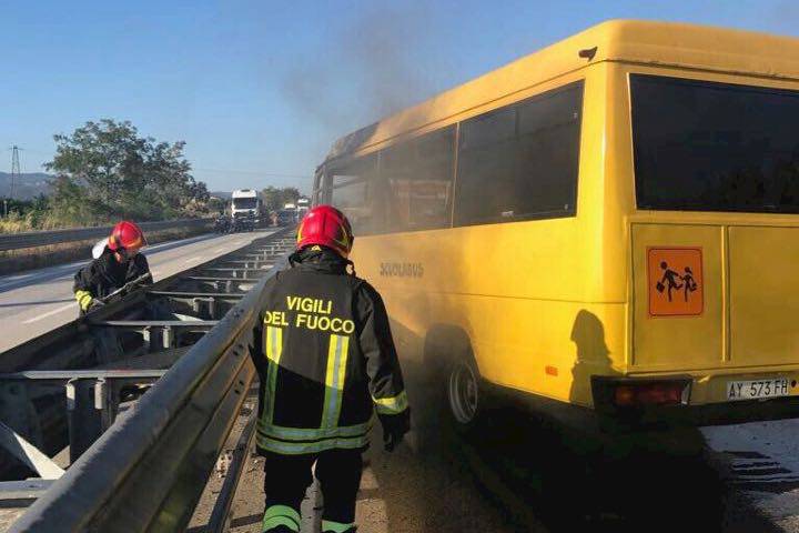 Incendio autobus Venturina vvf