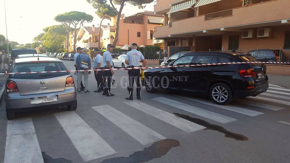 Pedone investito mentre attraversa la strada: è grave