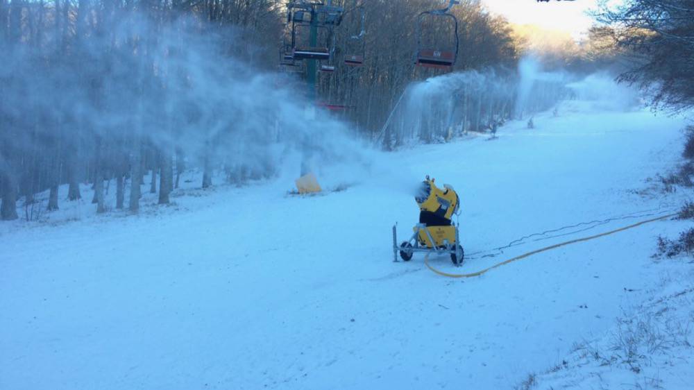 Neve sull’Amiata: cannoni in azione. Si scia per l’Immacolata