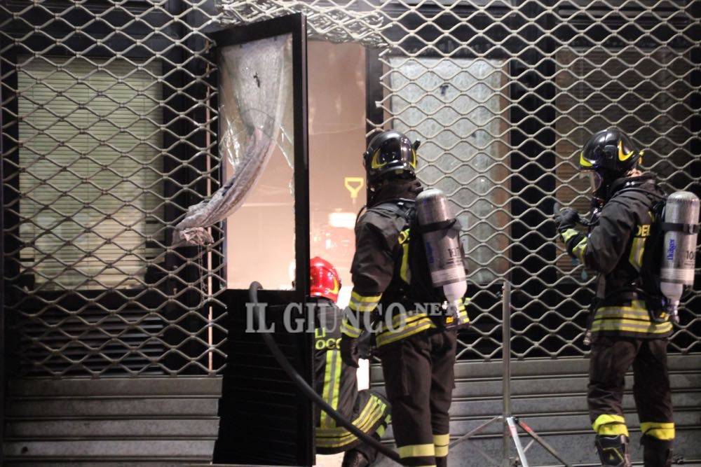 Incendio centro commerciale Le Palme