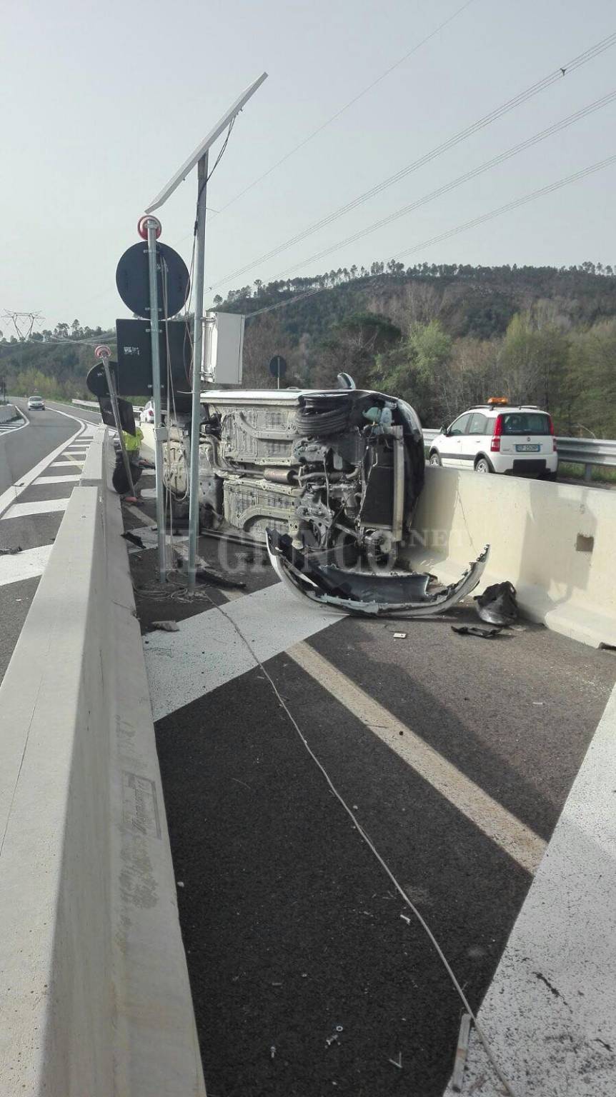 ULTIM’ORA – Incidente sulla Senese: quattro donne sono rimaste ferite