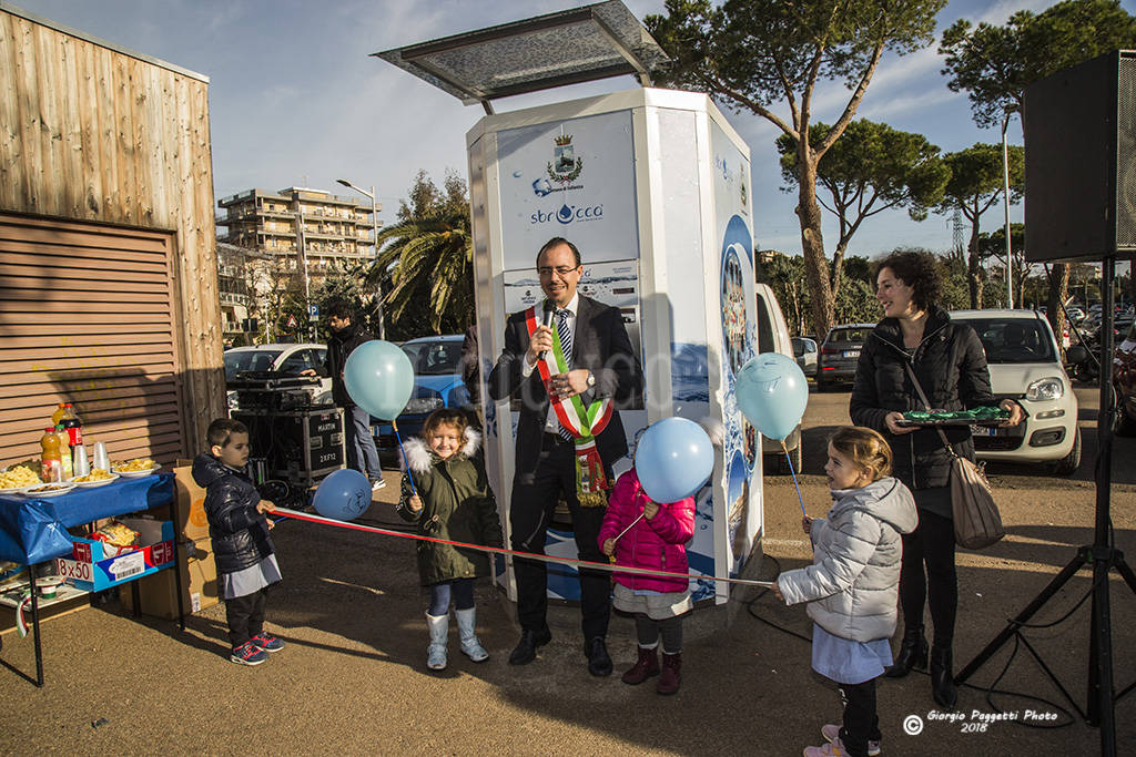 inaugurazione casetta dell'acqua