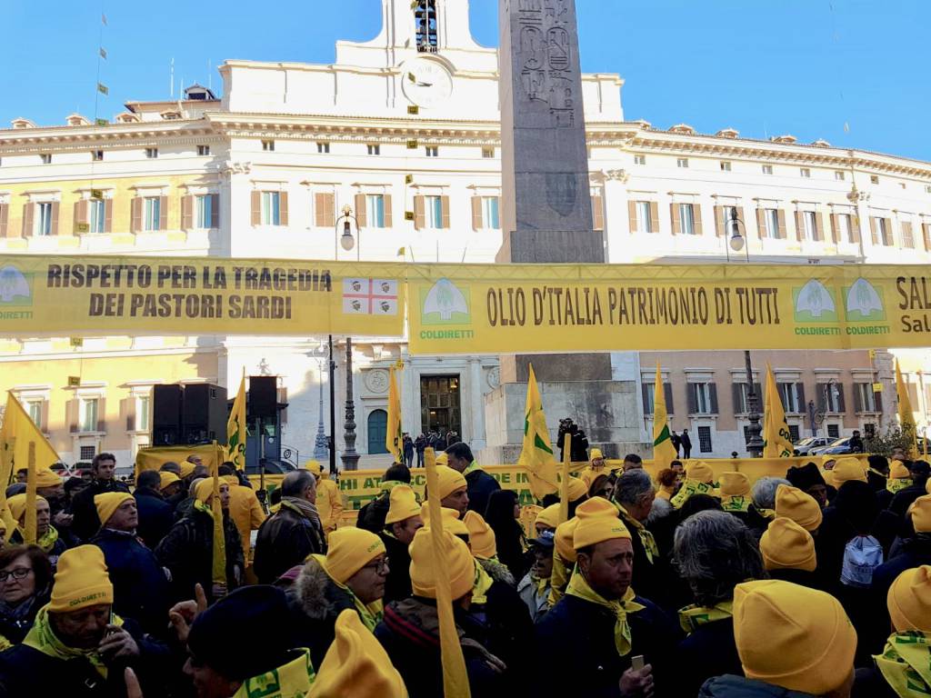 Da Grosseto alla Capitale: migliaia in piazza a Roma per difendere i pastori