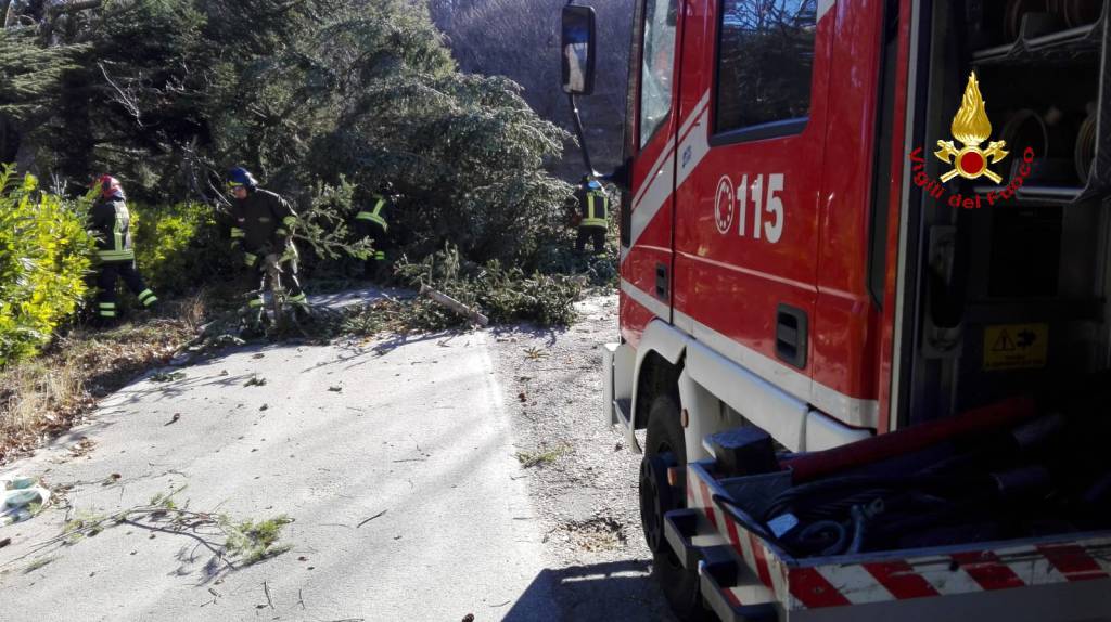 Maltempo: anche domani codice giallo su tutta la Toscana per vento, ghiaccio e neve