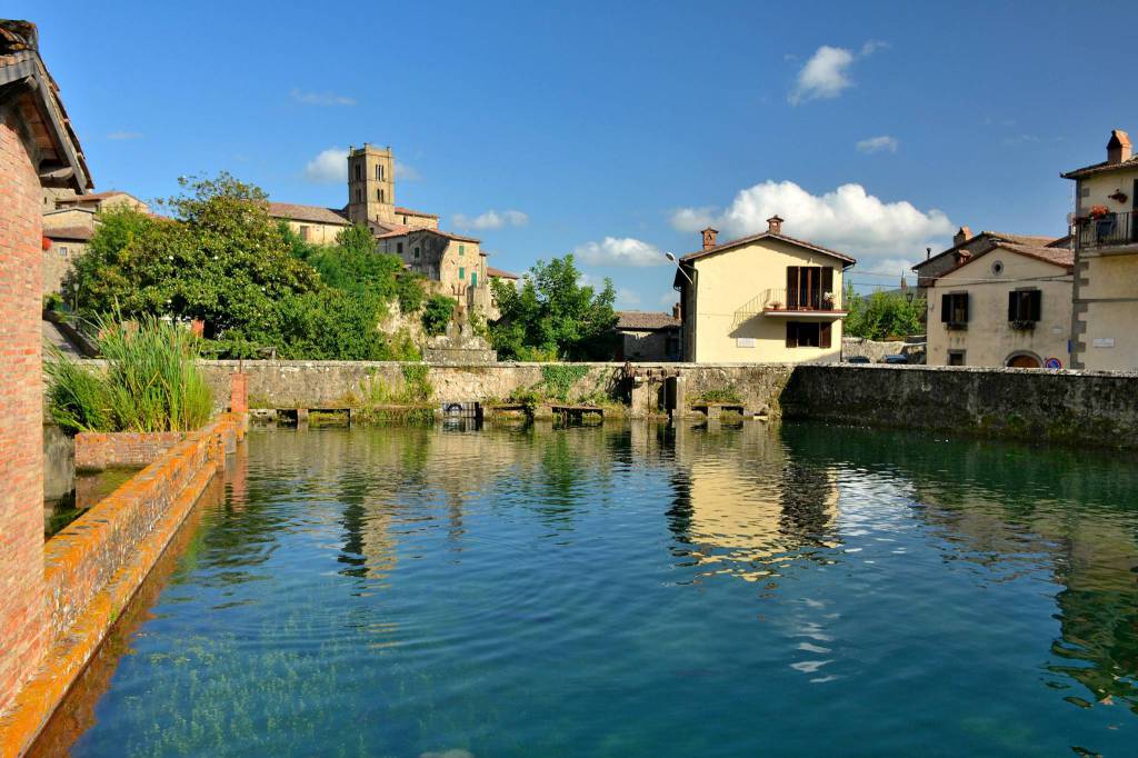 Santa Fiora in diretta su Rai Uno dalla Peschiera con il Coro dei Minatori