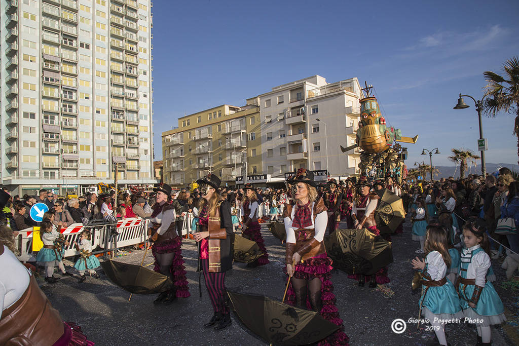 Conto alla rovescia per il Carnevale di Follonica: nell’attesa debutta la pagina Facebook ufficiale