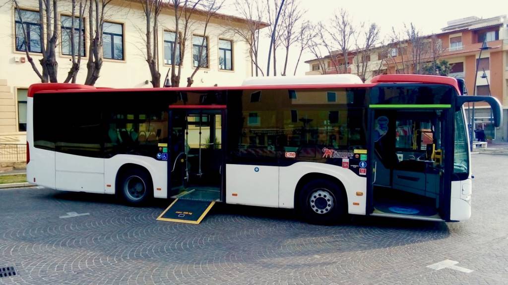 Sere d’estate: servizio bus gratuito per raggiungere il centro e ampliamento ztl. Tutte le info