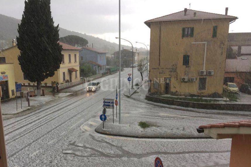 Ondata di maltempo: violenta grandinata nelle frazioni a nord di Grosseto