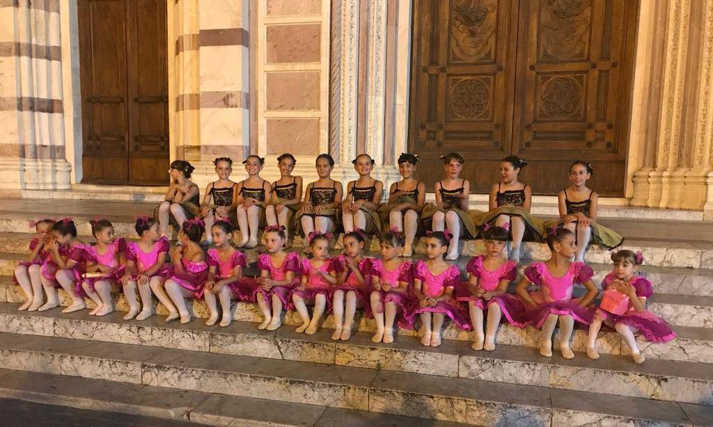 Danza, ginnastica e beach tennis in centro: festa degli atleti con la notte bianca dello sport