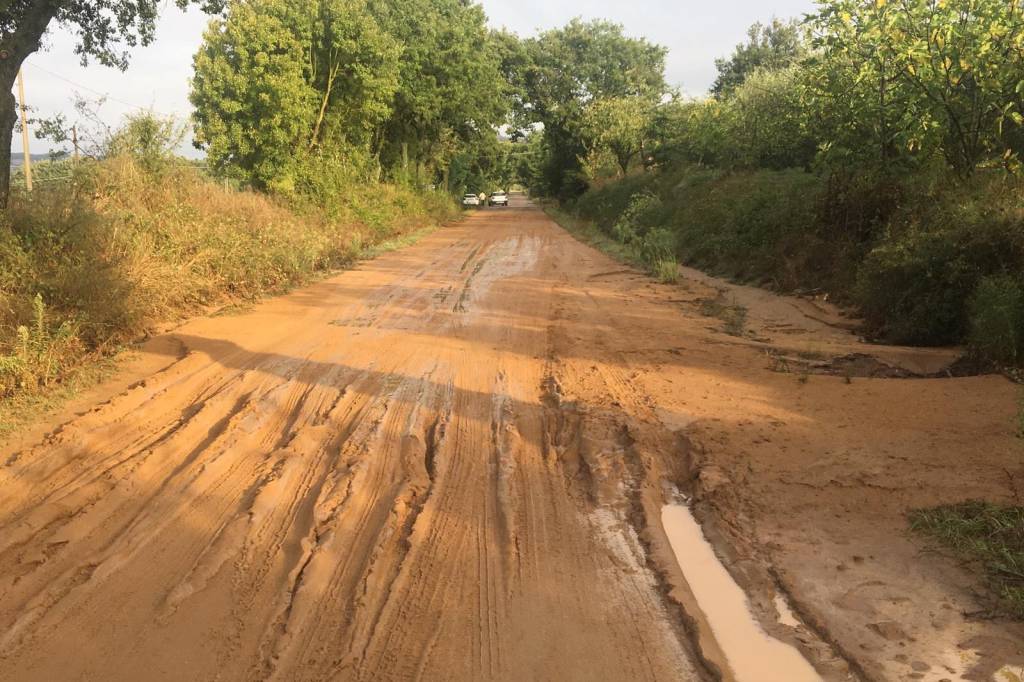 Maltempo: strada invasa da un’ondata di fango