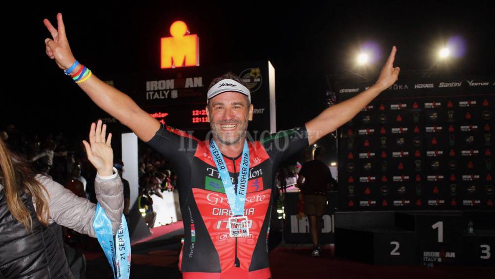 Triathlon, il grossetano Riccardo Ciregia si laurea Ironman a Cervia