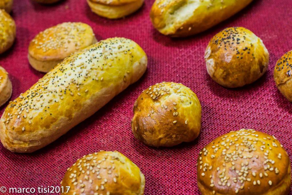 Pane colorato e i panini fatti a mano: tornano i corsi per tutti di Made in MaremmAmiata