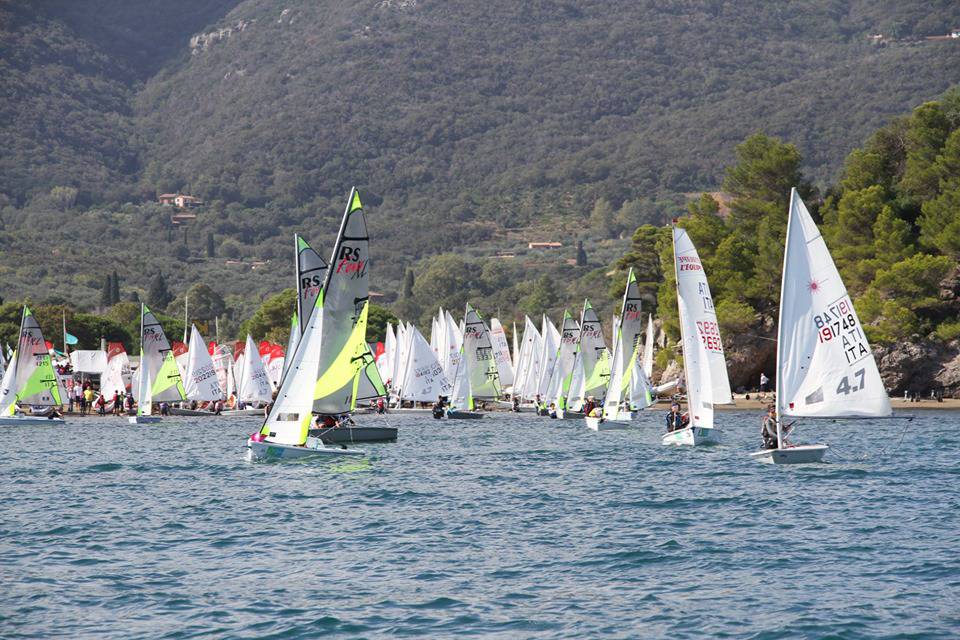 Trenta bambini e grande successo per il Vela Day con il Circolo Canottieri Porto Santo Stefano