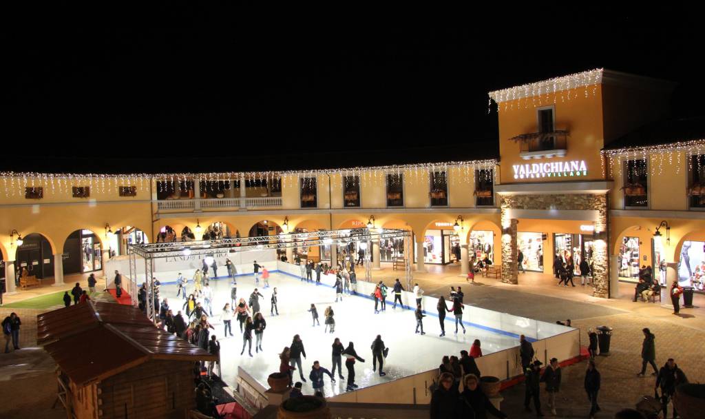 Natale scintillante di luci al Valdichiana Outlet Village