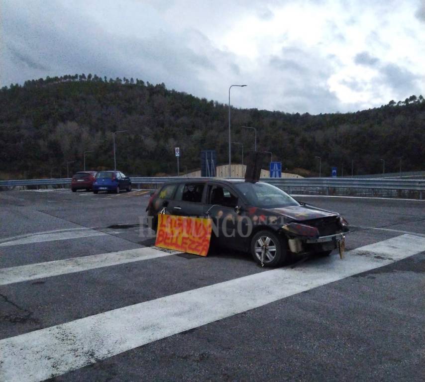 auto vandalizzata