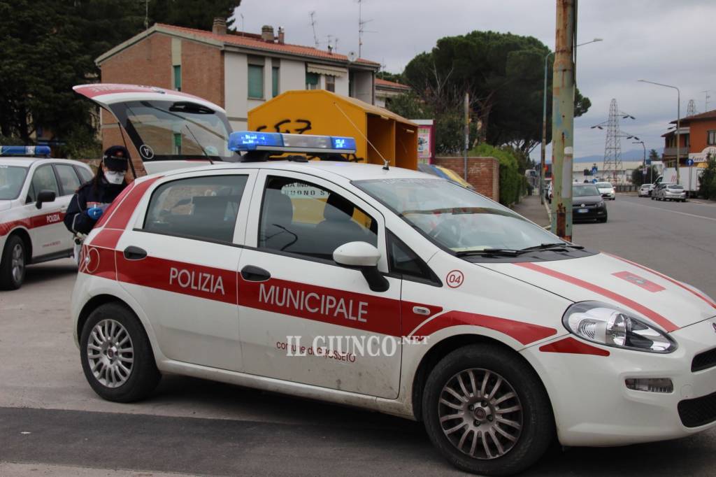 Comportamenti sbagliati e multe: la Polizia municipale va a scuola di Coronavirus