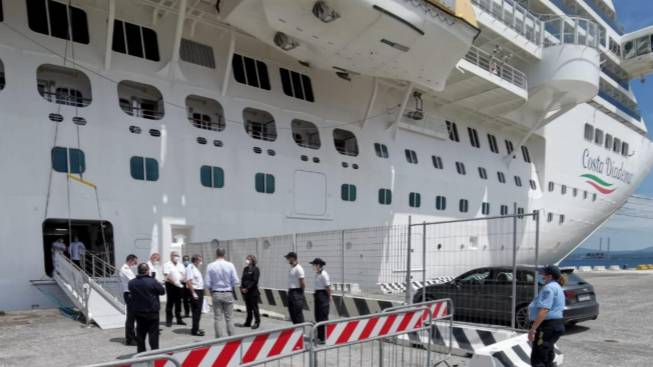 Costa Diadema: fine dell’emergenza Covid a bordo. L’equipaggio scende dalla nave