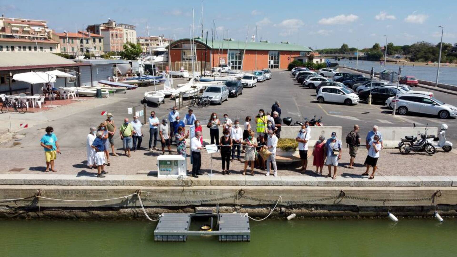 Nel mare di Castiglione ora c’è Seabin: raccoglierà 500 chili di plastica ogni anno