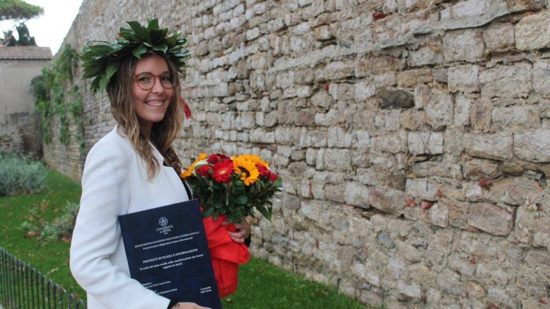 Nicole è una dottoressa da 110 e lode: laurea magistrale in scienze internazionali