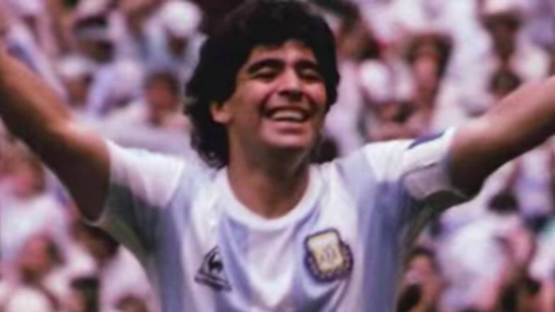 Addio alla leggenda del calcio: anche la Maremma piange Diego Armando Maradona