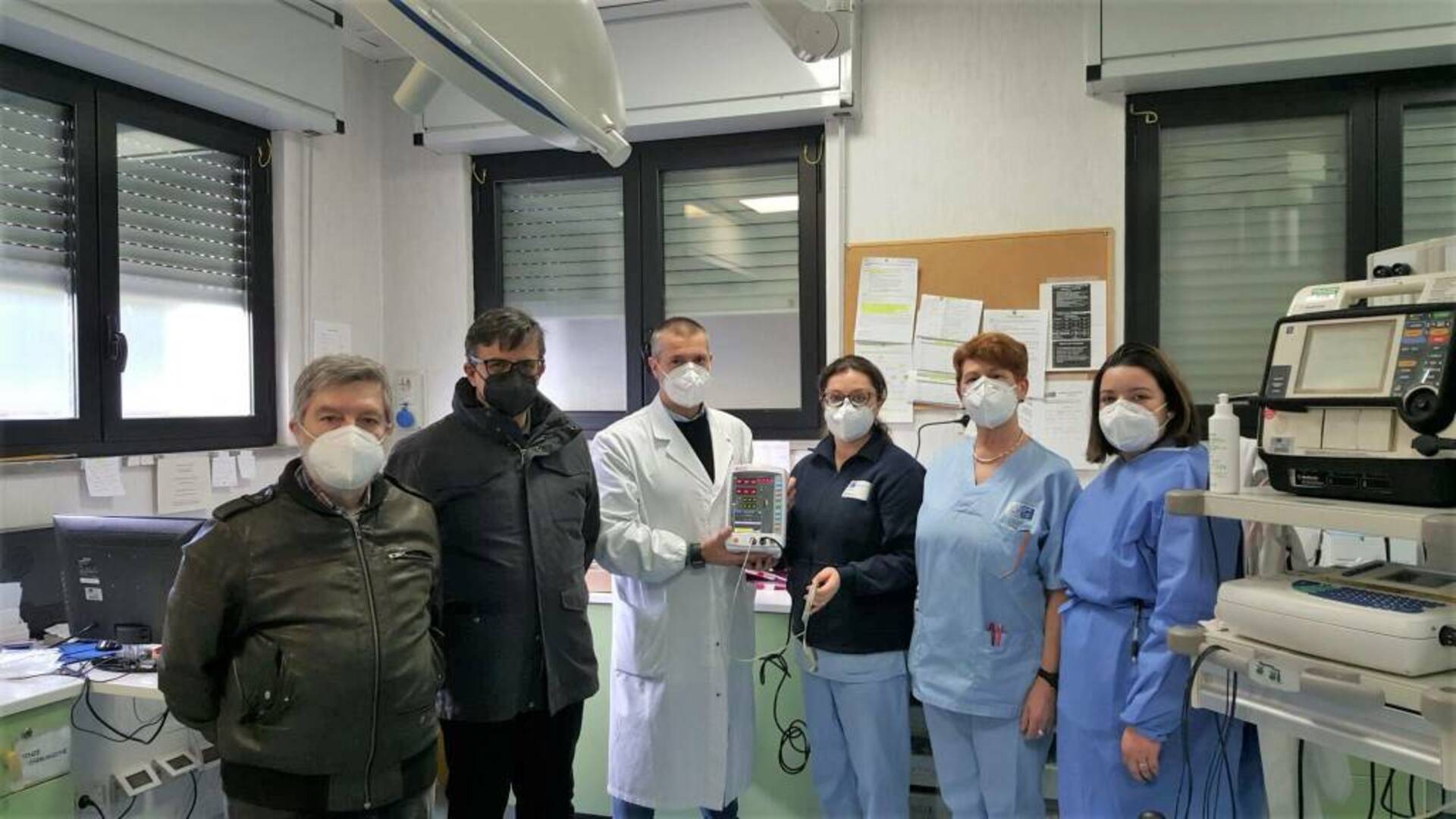 Un monitor per il pronto soccorso in dono dal Gruppo Fotografico