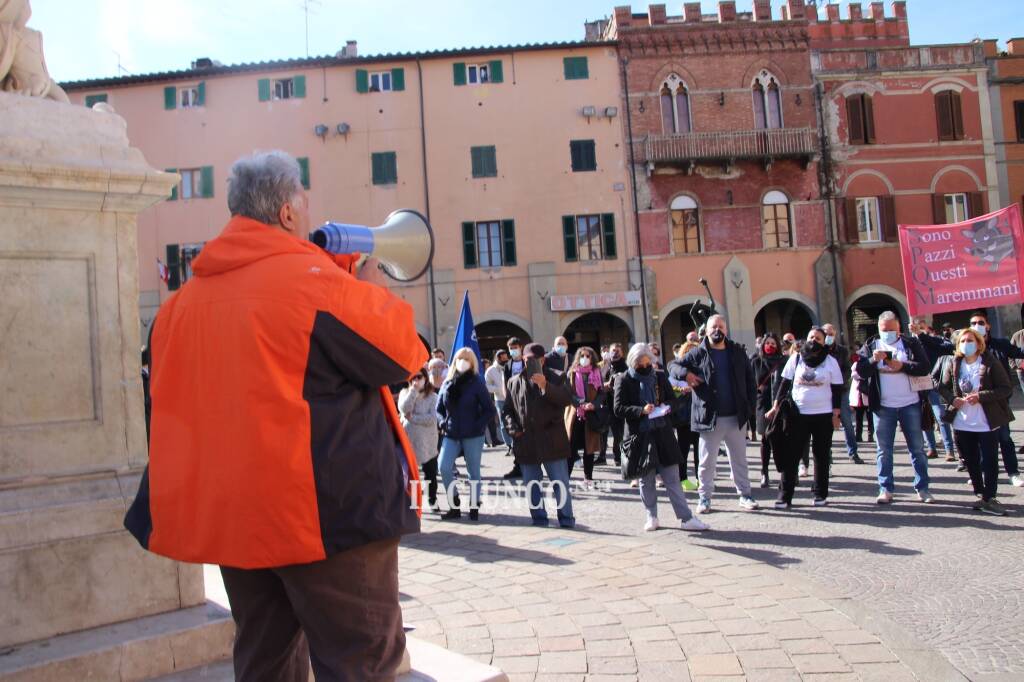 Ristoratori in piazza Aprile 2021