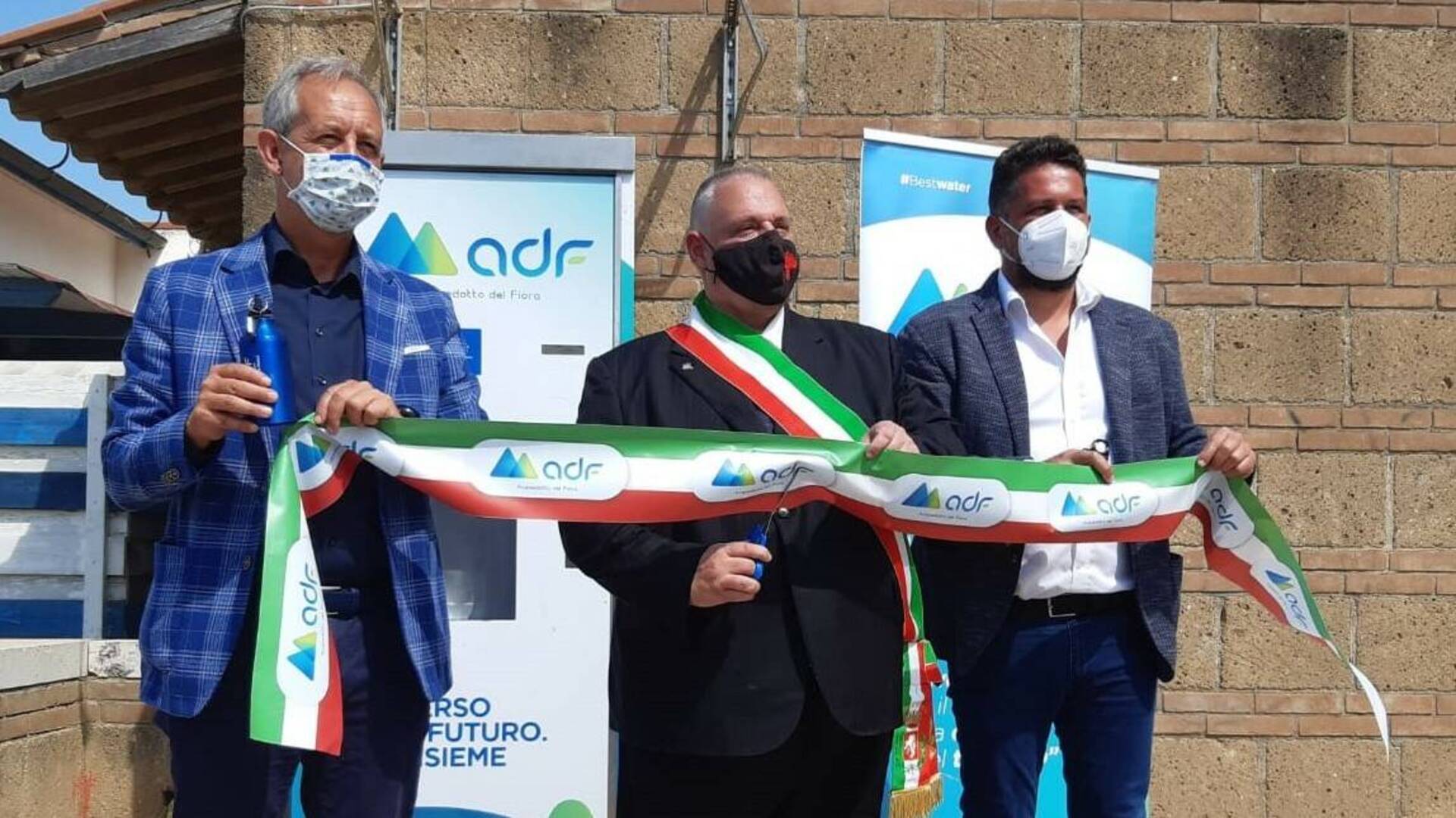 La casetta dell’acqua torna sul lungomare di Marina