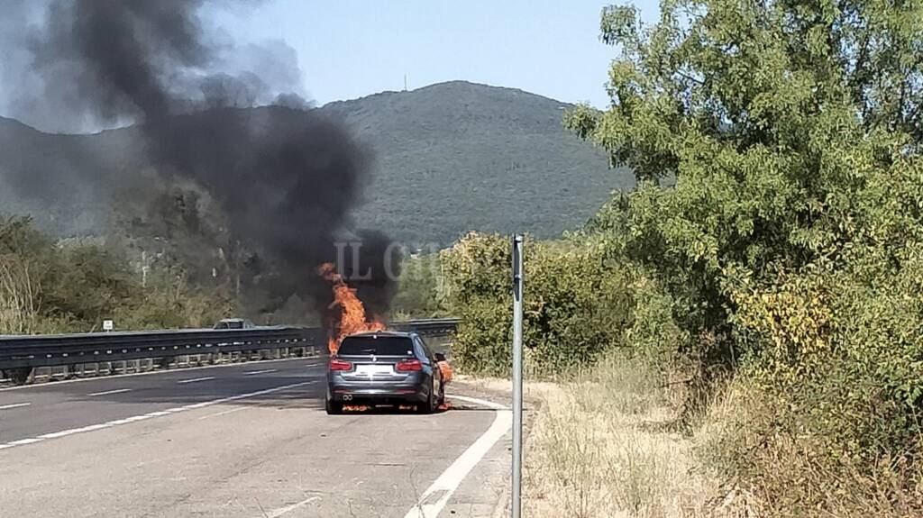 Auto a fuoco Aurelia 20 agosto 2021