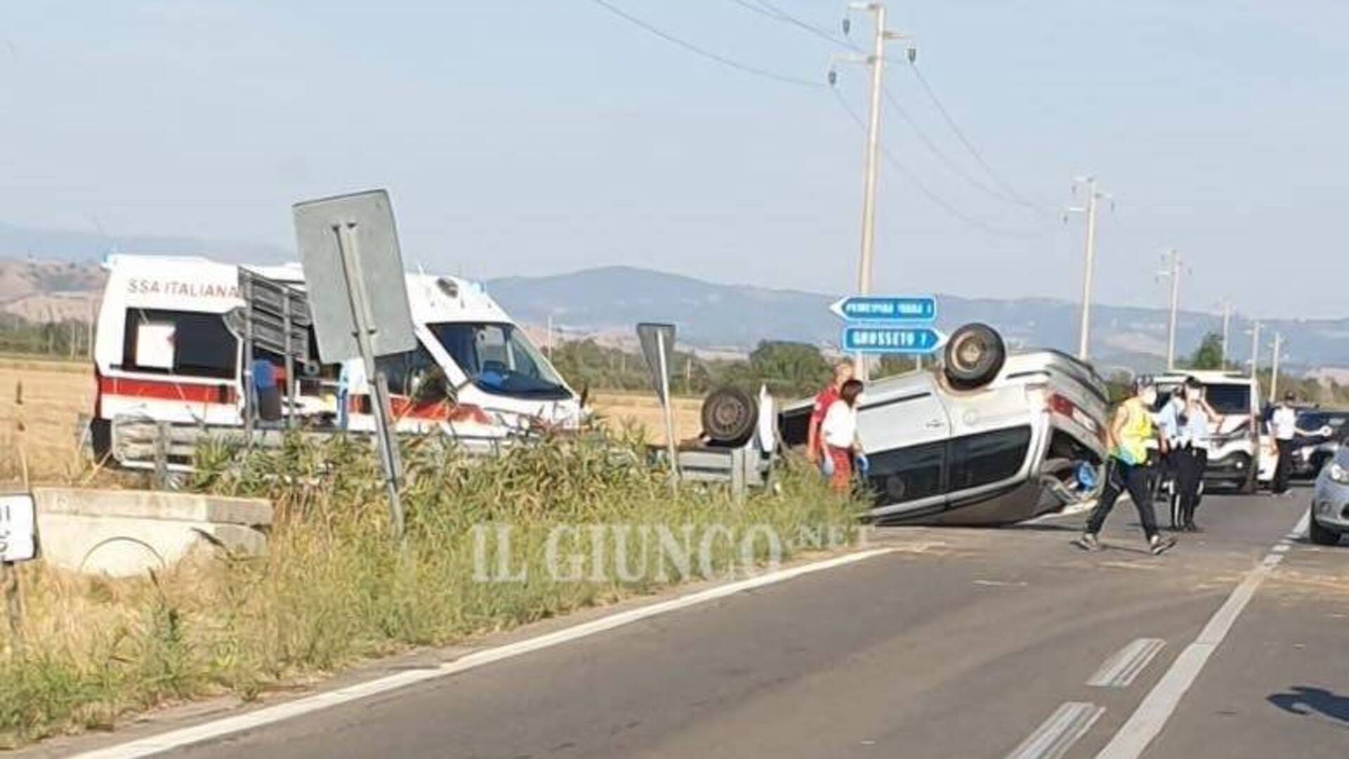 Incidente stradale: auto si ribalta ma all’arrivo dei soccorsi l’abitacolo è vuoto