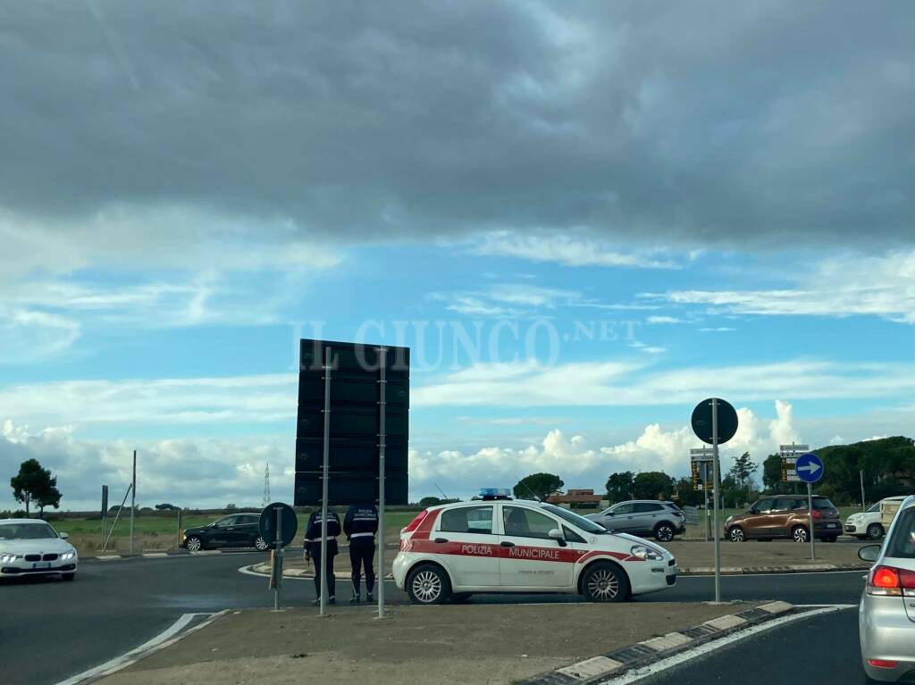 Polizia Municipale aspetta Mattarella