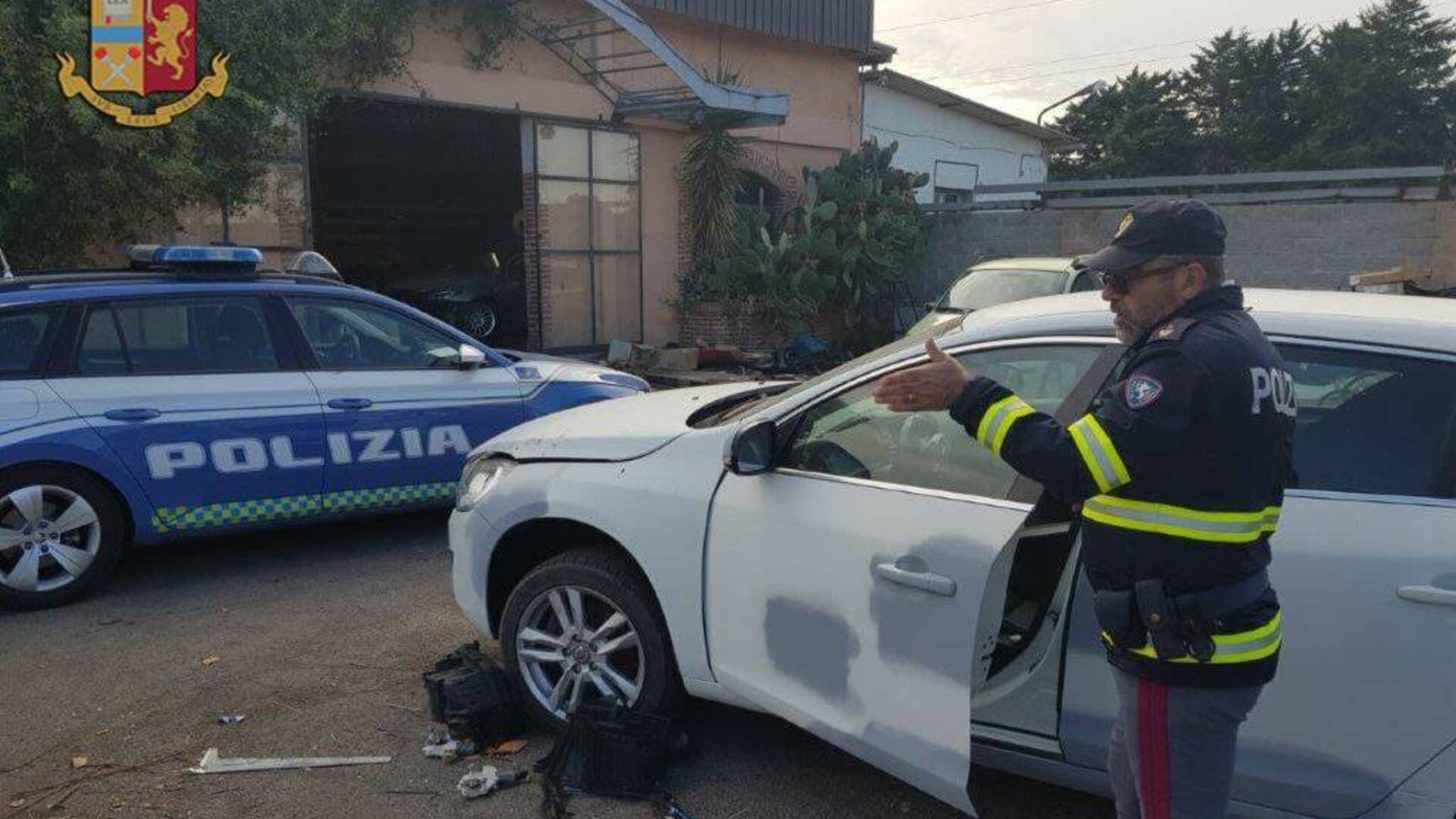 Rottamatore non demoliva le auto: bollo e contravvenzioni a carico dei proprietari